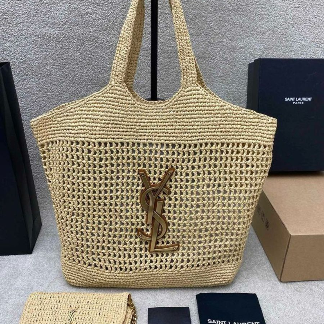 IC Bag Made Of Raffia