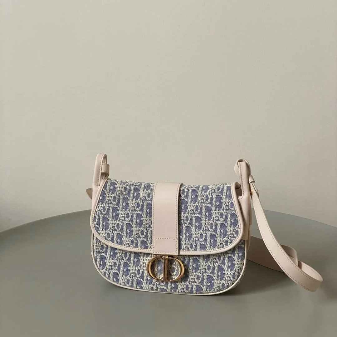 DR 30 Montaigne Medium Bag