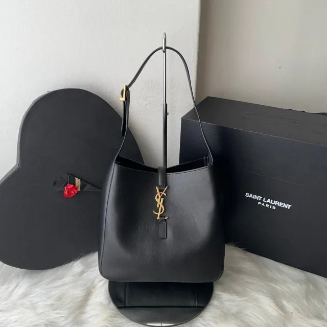 SL Le 5 À 7 Bea Bag