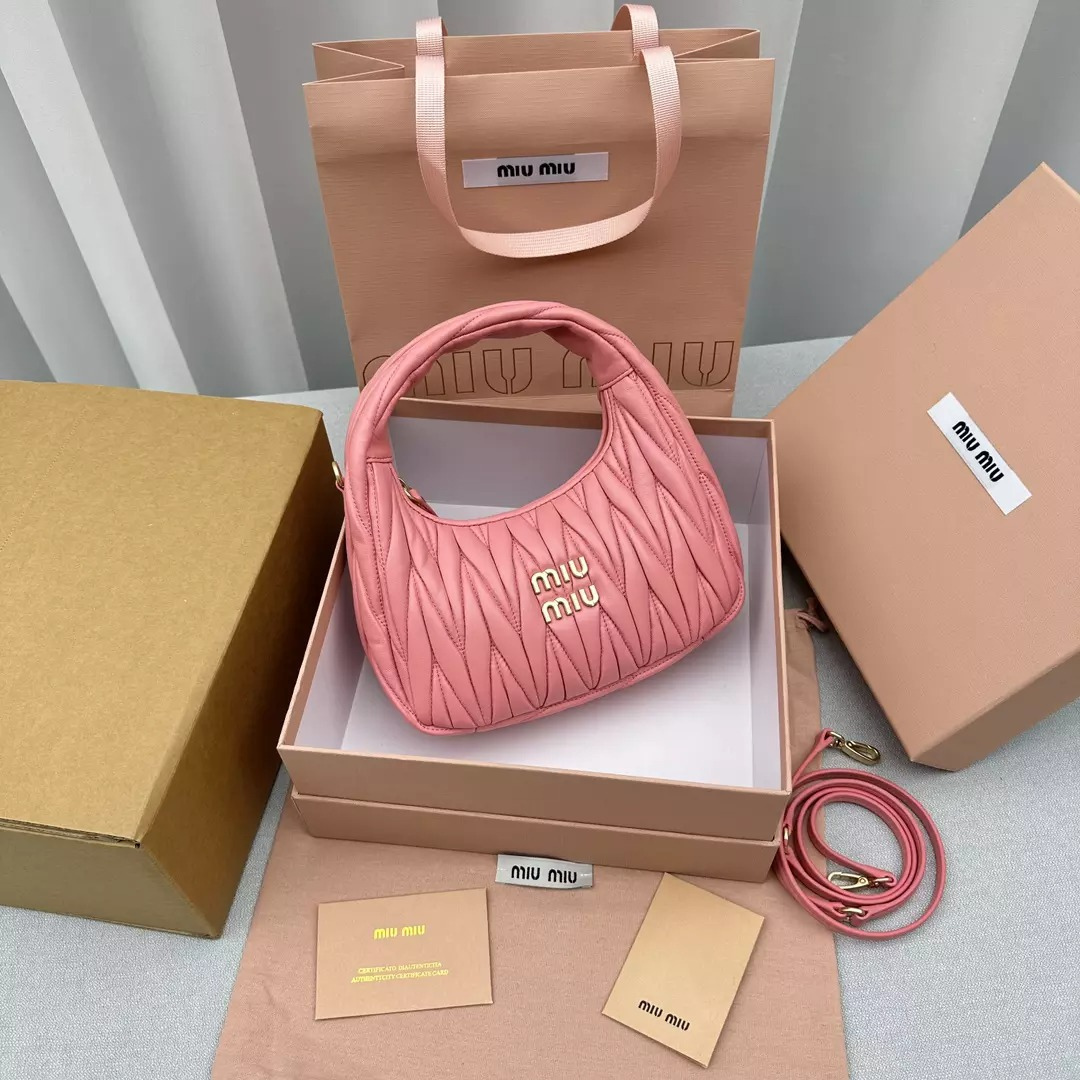 MM Wander Shoulder Bag In Matelassé Nappa Leather