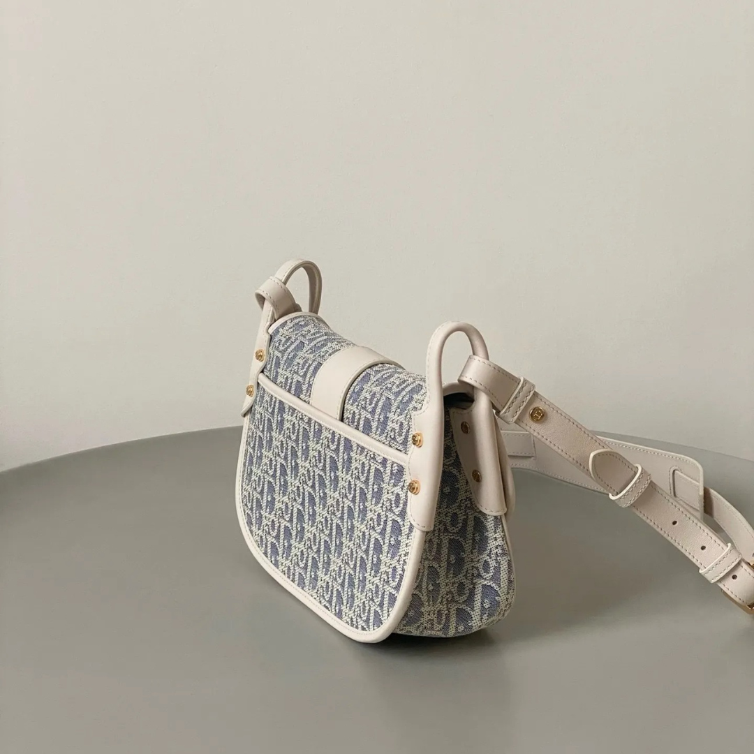 DR 30 Montaigne Medium Bag