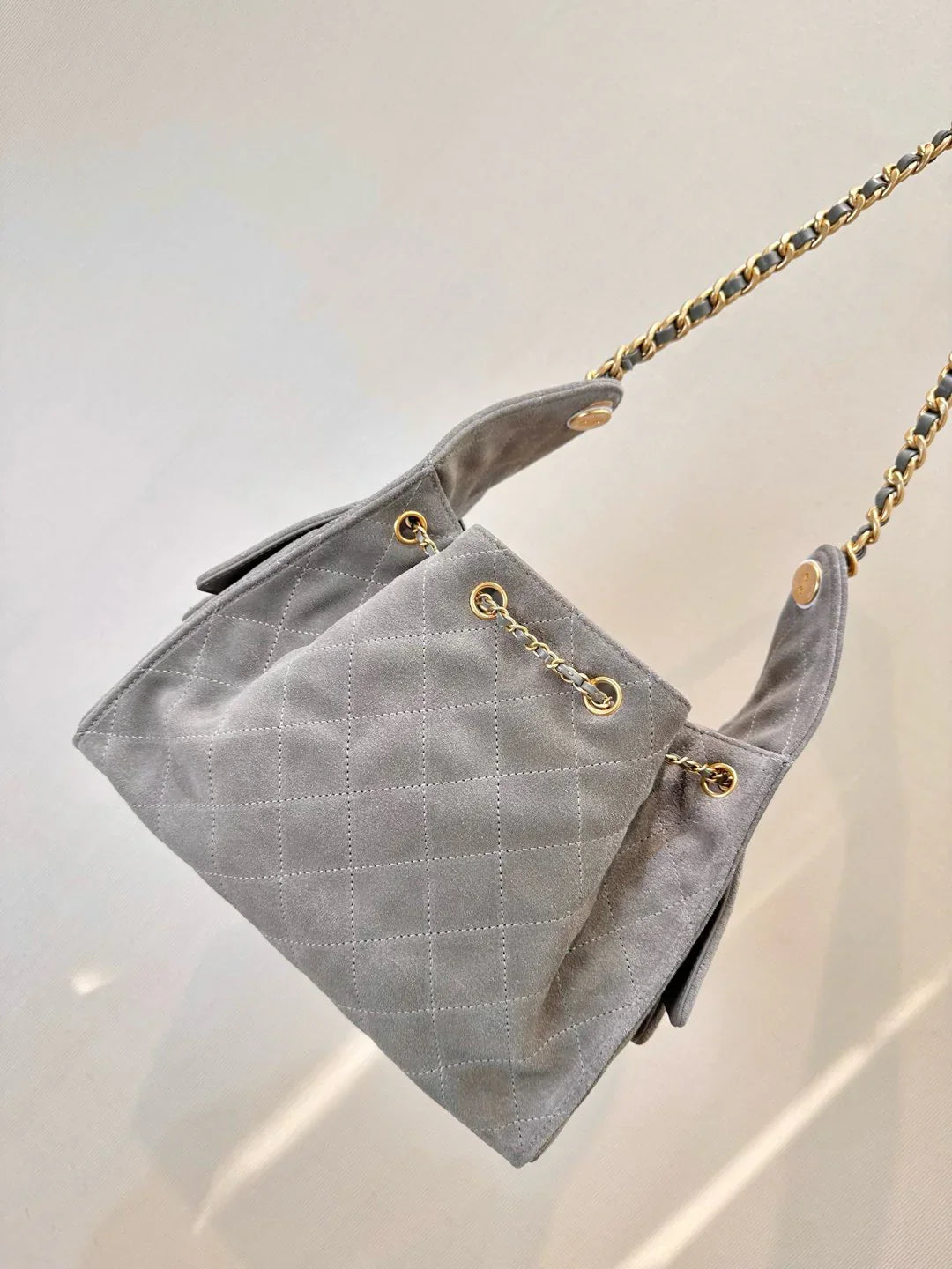 CHNL 25 Small Gray Hobo