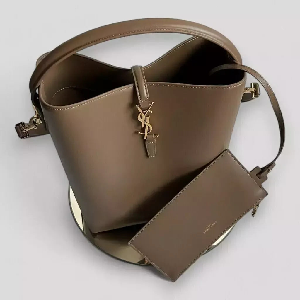 SL Le 37 Bucket Bag In Glossy Leather