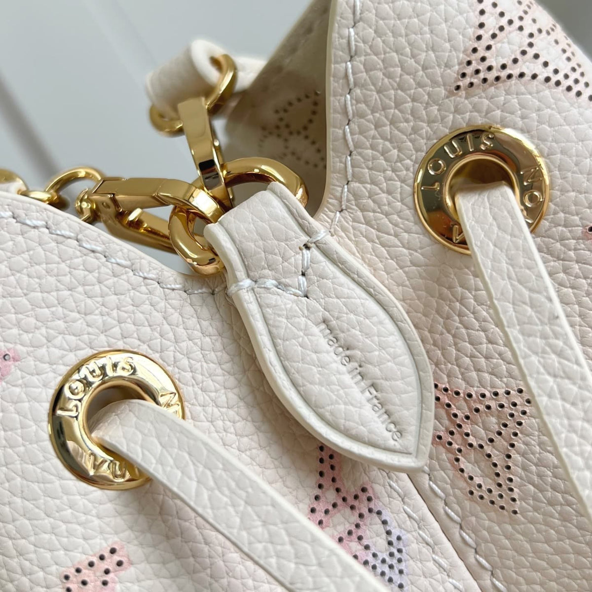 LV Bella Mahina Handbag